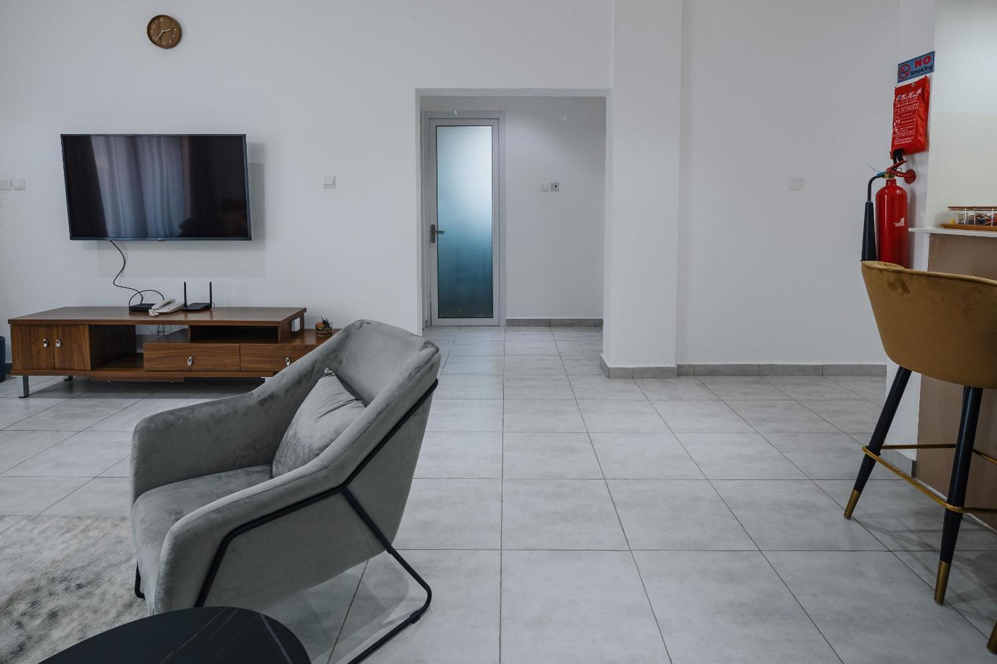 The Avery Apartments At Odomaa Place, East Airport Аккра Экстерьер фото